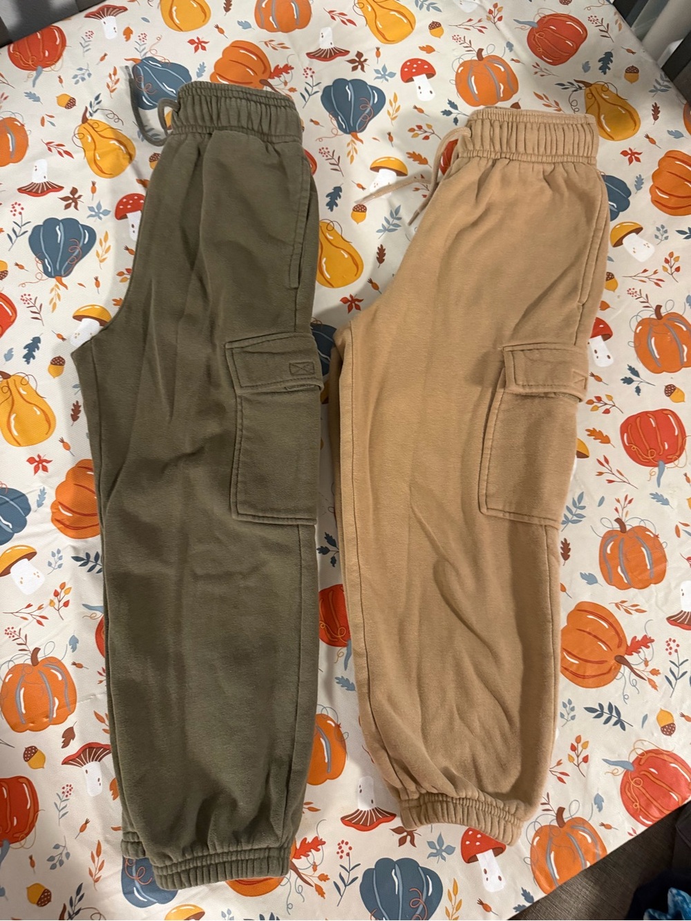 GAP Kids Cargo Joggers in Olive Green and Tan